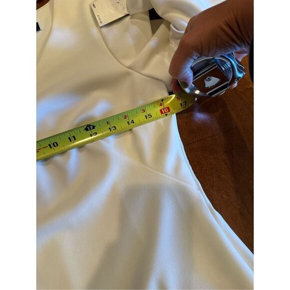 Woman’s brand new Lauren by Ralph Lauren white dress with ruffles sleeves - Picture 5 of 6